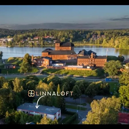 Linnaloft Aava - Kaunis Asunto Linnamaisemalla Ja Omalla Sisaeaenkaeynnillae